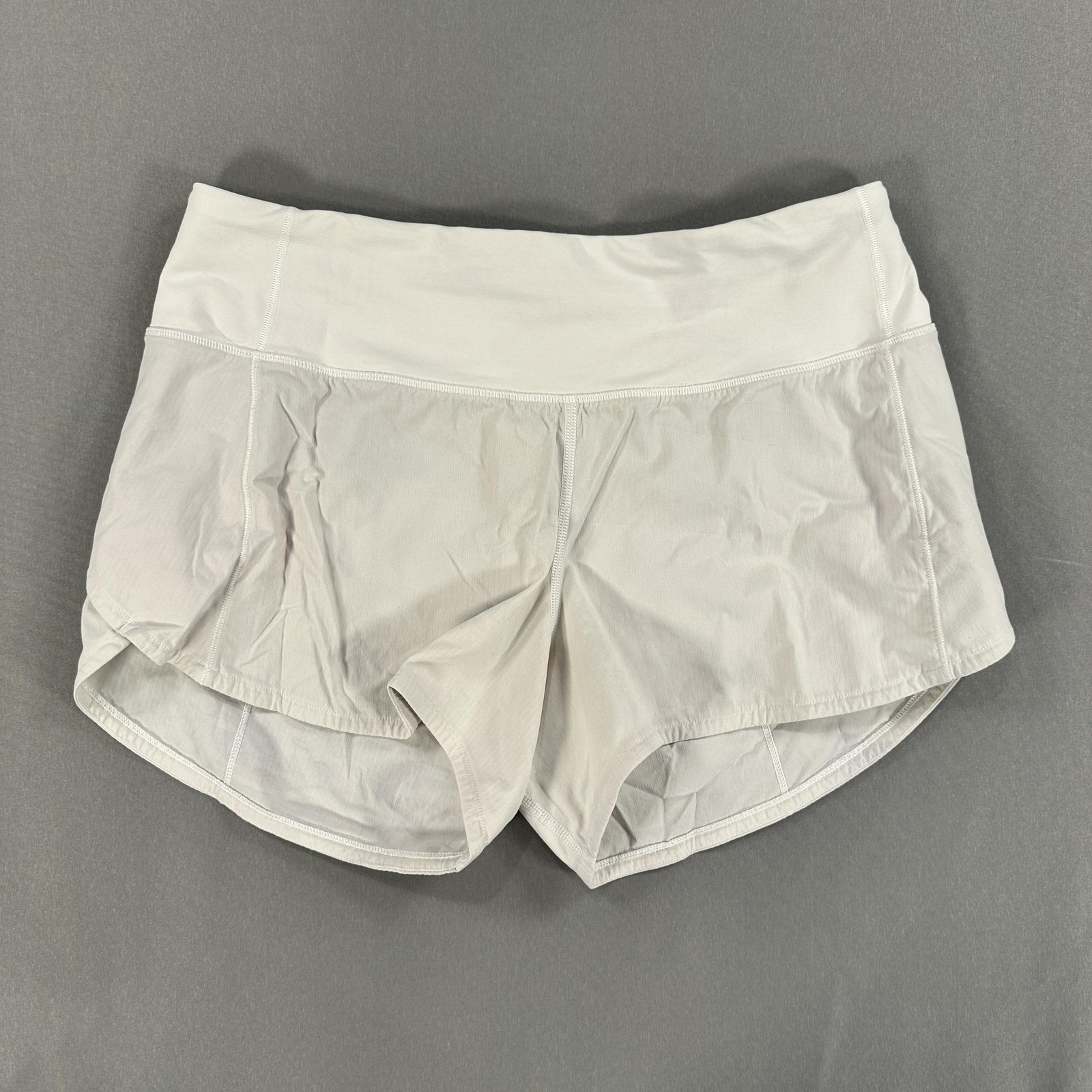 Lululemon Shorts Womens 6 Tall White 4 Inseam Lined Running Zip Pocket Athletic